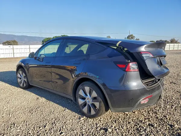 7SAYGDEE1RF025078 2024 TESLA MODEL Y - Image 2
