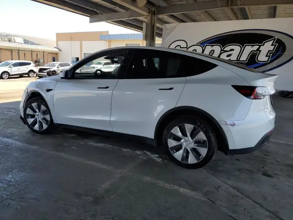 7SAYGDEE1RF031673 2024 TESLA MODEL Y - Image 2