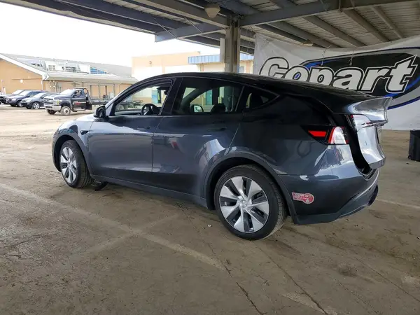 7SAYGDEE1RF032001 2024 TESLA MODEL Y - Image 2