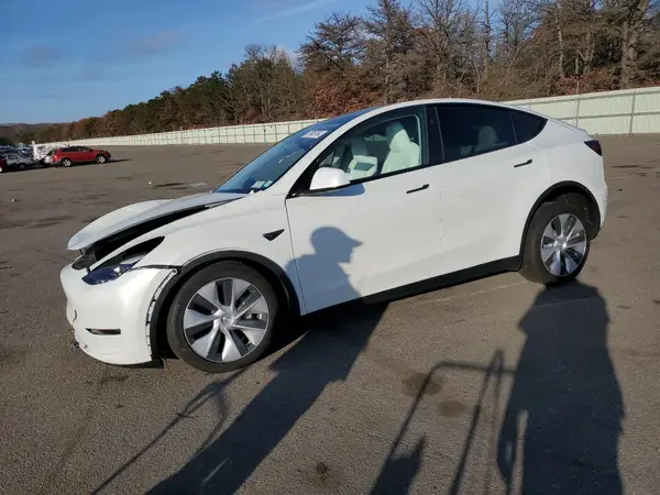 7SAYGDEE1RF036260 2024 TESLA MODEL Y - Image 1