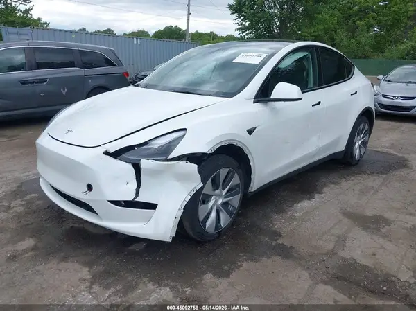 7SAYGDEE1RF036887 2024 TESLA MODEL Y - Image 2