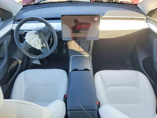 7SAYGDEE1RF069551 2024 TESLA MODEL Y - Image 8