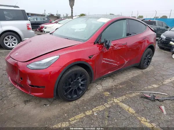 7SAYGDEE1RF070778 2024 TESLA MODEL Y - Image 2