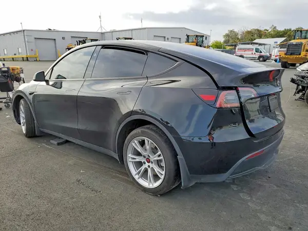 7SAYGDEE1RF077617 2024 TESLA MODEL Y - Image 2