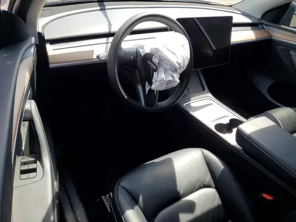 7SAYGDEE1RF079965 2024 TESLA MODEL Y - Image 8