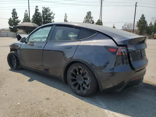 7SAYGDEE1RF080100 2024 TESLA MODEL Y - Image 2