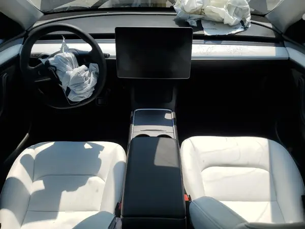 7SAYGDEE1RF080100 2024 TESLA MODEL Y - Image 8