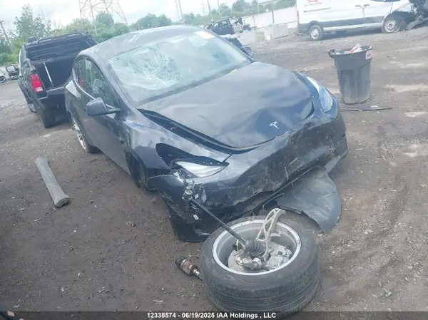 7SAYGDEE1RF083854 2024 TESLA MODEL Y - Image 1