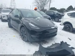 7SAYGDEE1RF100135 2024 TESLA MODEL Y