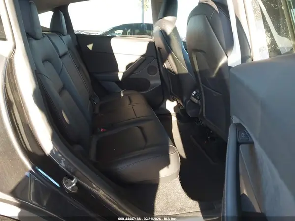 7SAYGDEE1RF122880 2024 TESLA MODEL Y - Image 8