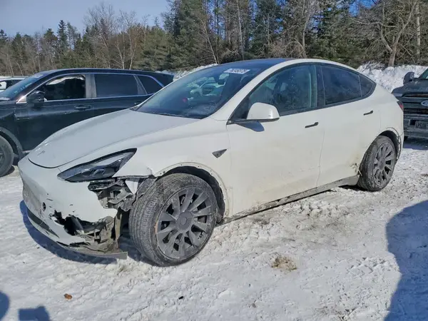 7SAYGDEE1RF123320 2024 TESLA MODEL Y - Image 1