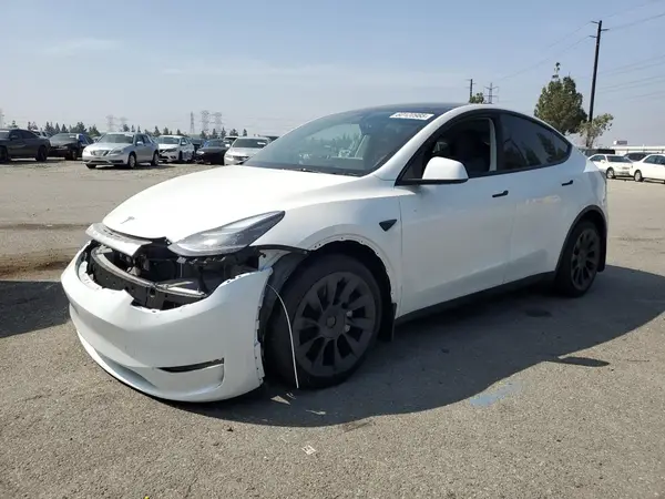 7SAYGDEE1RF124922 2024 TESLA MODEL Y - Image 1