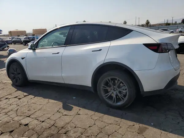 7SAYGDEE1RF126959 2024 TESLA MODEL Y - Image 2