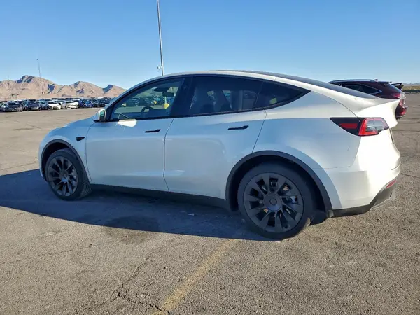7SAYGDEE1RF149819 2024 TESLA MODEL Y - Image 2