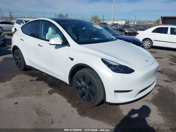 7SAYGDEE1RF150937 2024 TESLA MODEL Y - Image 1