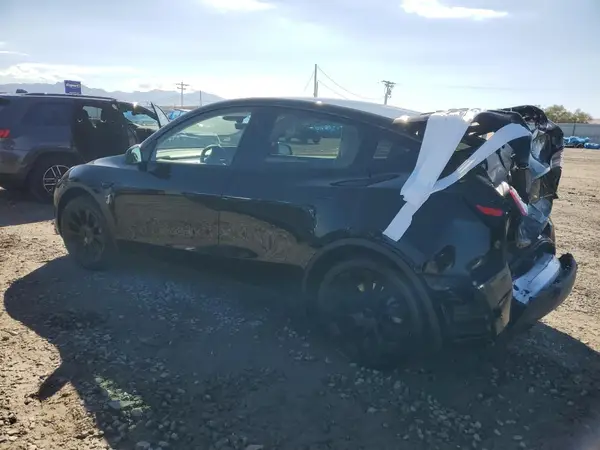 7SAYGDEE1RF156608 2024 TESLA MODEL Y - Image 2
