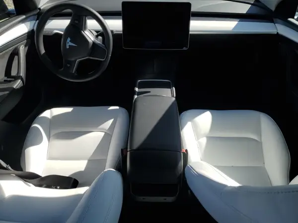 7SAYGDEE1RF156608 2024 TESLA MODEL Y - Image 8