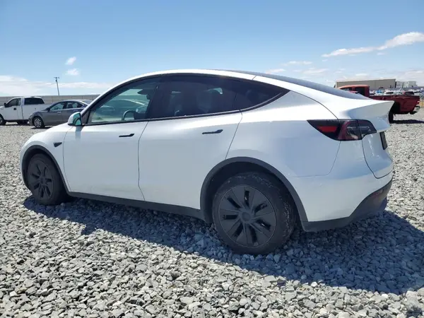 7SAYGDEE1RF157922 2024 TESLA MODEL Y - Image 2