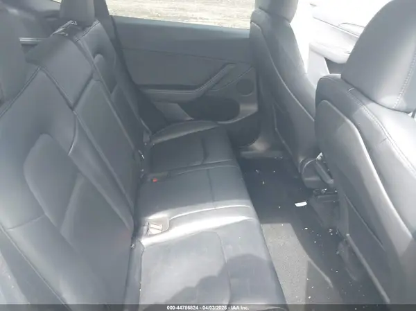 7SAYGDEE1RF158505 2024 TESLA MODEL Y - Image 8