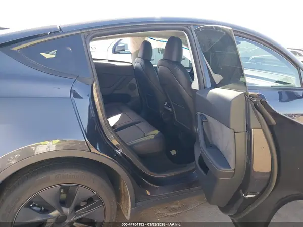 7SAYGDEE1RF160478 2024 TESLA MODEL Y - Image 8