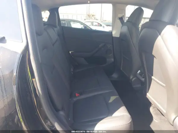 7SAYGDEE1RF176891 2024 TESLA MODEL Y - Image 8