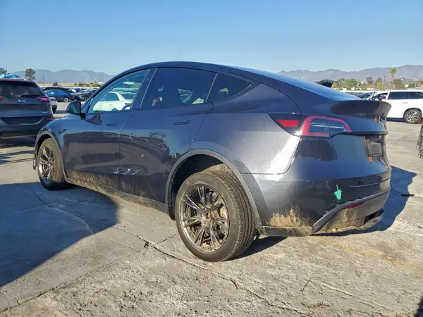 7SAYGDEE1RF181055 2024 TESLA MODEL Y - Image 2