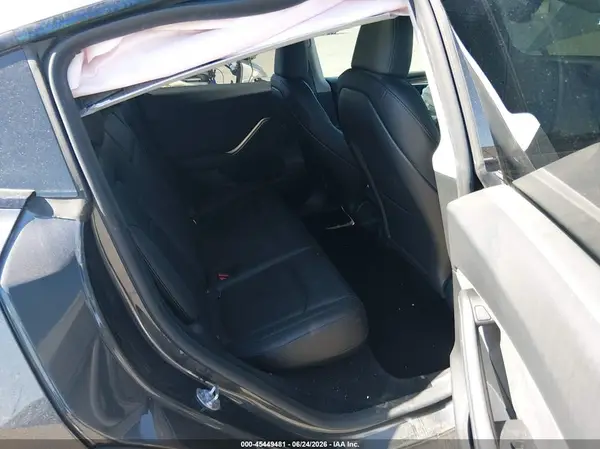 7SAYGDEE1RF183324 2024 TESLA MODEL Y - Image 8