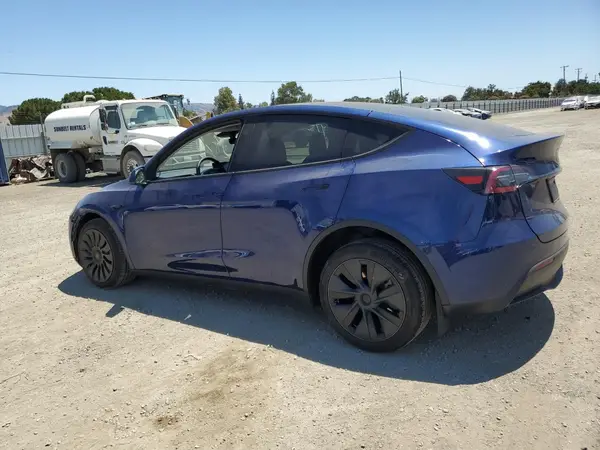 7SAYGDEE1RF192721 2024 TESLA MODEL Y - Image 2