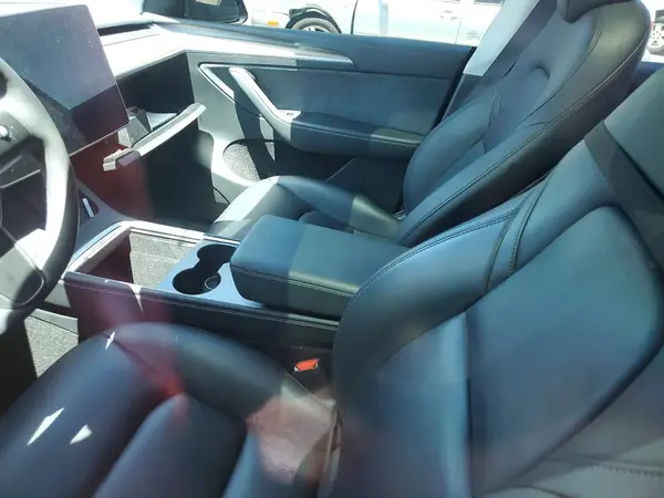 7SAYGDEE1RF197045 2024 TESLA MODEL Y - Image 8