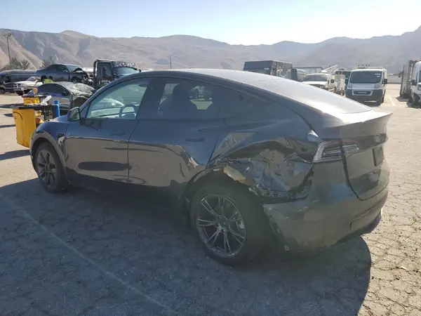 7SAYGDEE1RF198826 2024 TESLA MODEL Y - Image 2