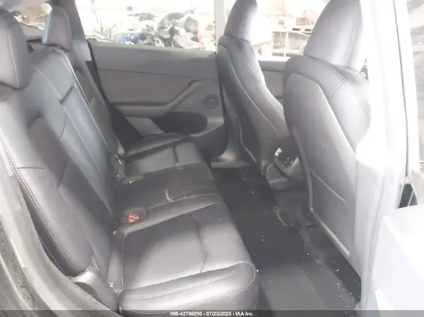 7SAYGDEE1RF200204 2024 TESLA MODEL Y - Image 8