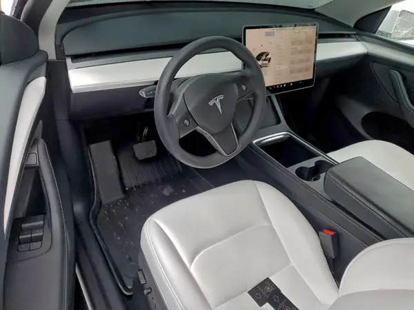7SAYGDEE1RF202664 2024 TESLA MODEL Y - Image 8