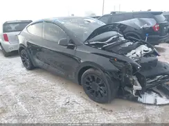 7SAYGDEE1RF204639 2024 TESLA MODEL Y