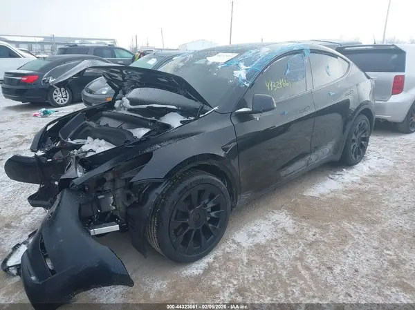 7SAYGDEE1RF204639 2024 TESLA MODEL Y - Image 2