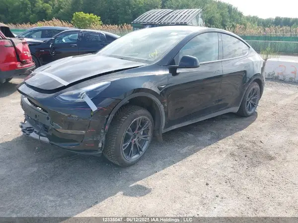 7SAYGDEE1RF206438 2024 TESLA MODEL Y - Image 2