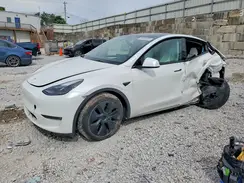 7SAYGDEE1RF209324 2024 TESLA MODEL Y