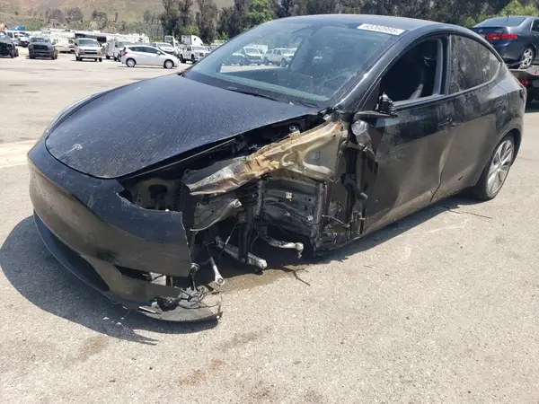 7SAYGDEE1RF982133 2024 TESLA MODEL Y - Image 1