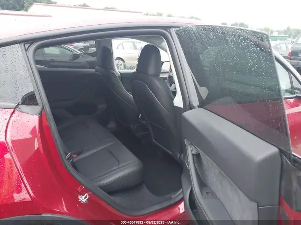 7SAYGDEE1RF988367 2024 TESLA MODEL Y - Image 8