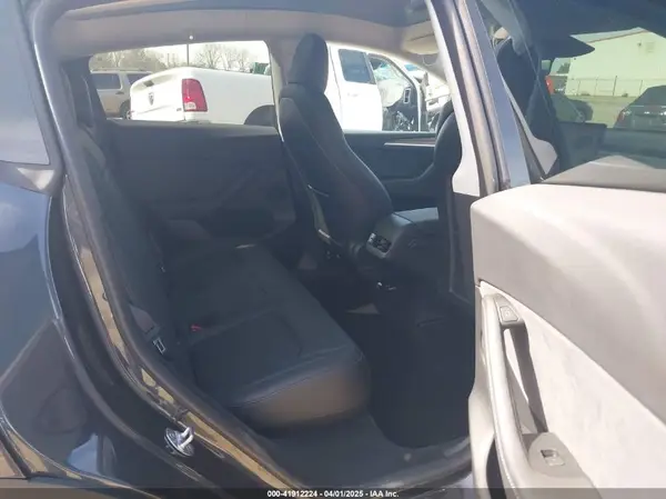 7SAYGDEE1RF995867 2024 TESLA MODEL Y - Image 8