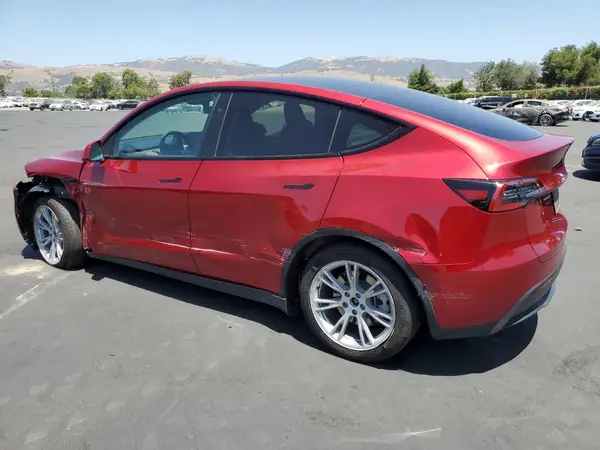 7SAYGDEE1RF995870 2024 TESLA MODEL Y - Image 2