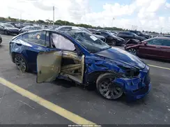 7SAYGDEE1SA338814 2025 TESLA MODEL Y