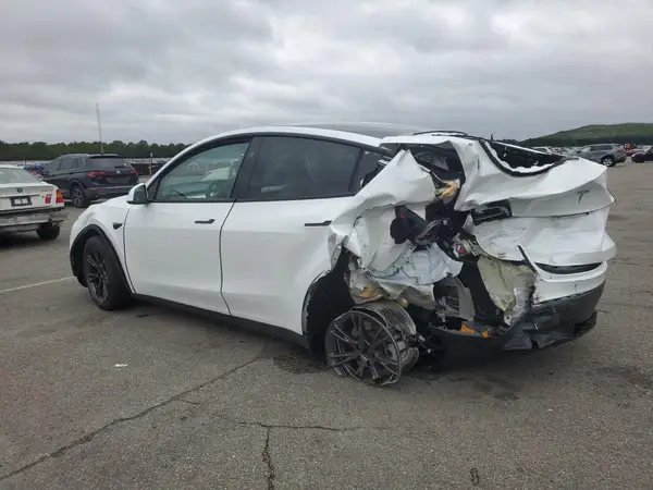 7SAYGDEE1SA339588 2025 TESLA MODEL Y - Image 2