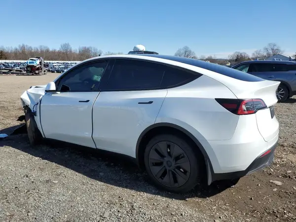 7SAYGDEE1SA341695 2025 TESLA MODEL Y - Image 2