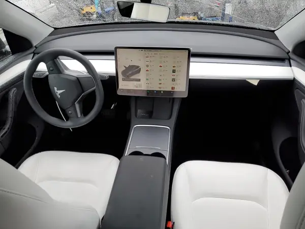7SAYGDEE1SA353779 2025 TESLA MODEL Y - Image 8