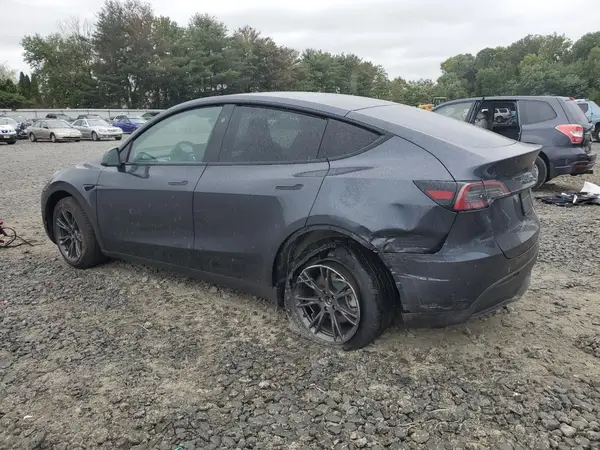 7SAYGDEE1SA354138 2025 TESLA MODEL Y - Image 2