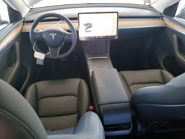 7SAYGDEE1SA360036 2025 TESLA MODEL Y - Image 8
