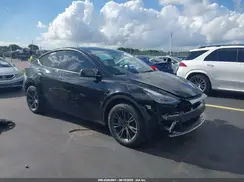 7SAYGDEE1SA366550 2025 TESLA MODEL Y