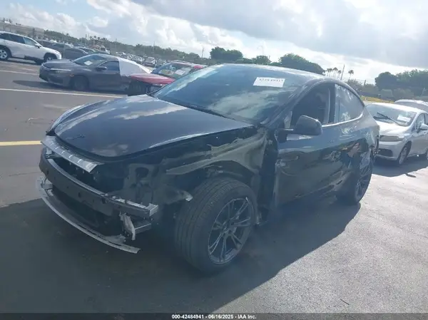 7SAYGDEE1SA366550 2025 TESLA MODEL Y - Image 2