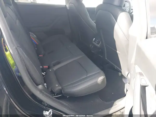 7SAYGDEE1SA366550 2025 TESLA MODEL Y - Image 8