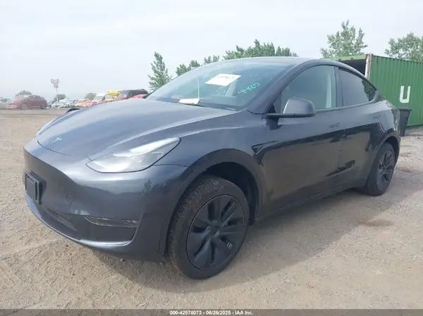 7SAYGDEE1SA369027 2025 TESLA MODEL Y - Image 2